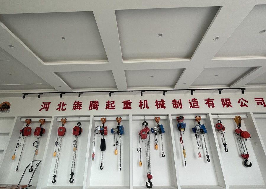 1697782212299019.jpg about.jpg